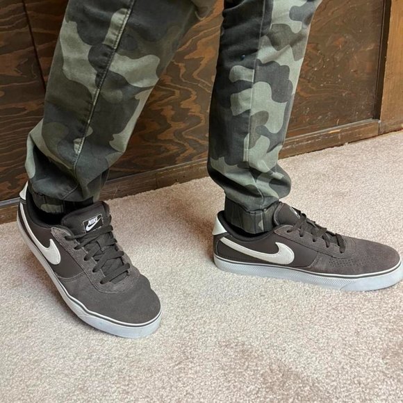 Nike Maverick 2 Lows - Picture 5 of 5